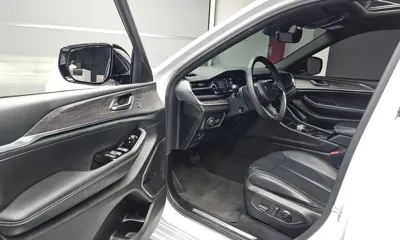 Jeep Cherokee 2022, 45120 км, за 27044.77 USD - фото 10
