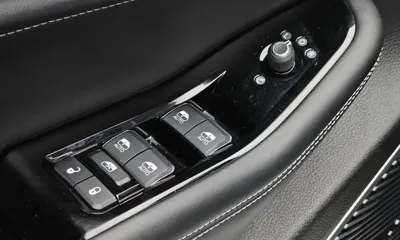 Jeep Cherokee 2022, 45120 км, за 27044.77 USD - фото 27