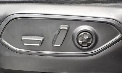 Jeep Cherokee 2022, 45120 км, за 27044.77 USD - фото 31