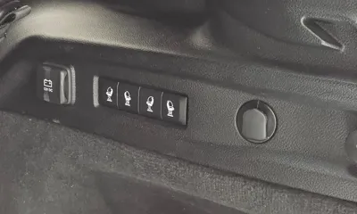 Jeep Cherokee 2022, 45120 км, за 27044.77 USD - фото 32