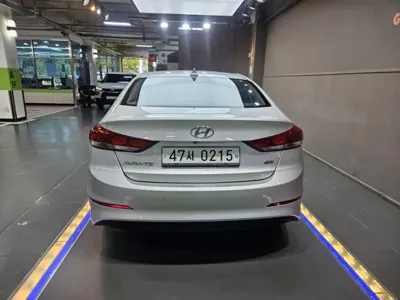 Hyundai Avante 2016, 86967 км, за 4104.24 USD