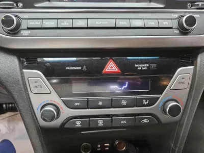 Hyundai Avante 2016, 86967 км, за 4104.24 USD - фото 9