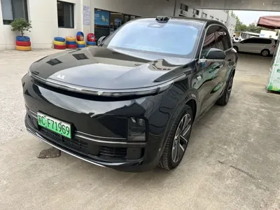 Li Auto Li L8 · 2025 год