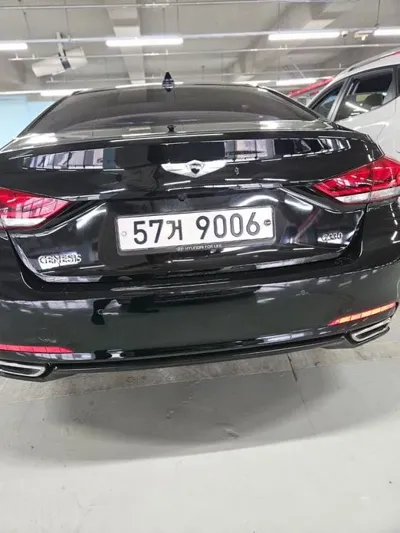 Hyundai Genesis 2015, 139997 км, за 7025.77 USD