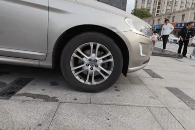 Volvo XC60 2014, 85800 км, за 7610 USD - фото 8