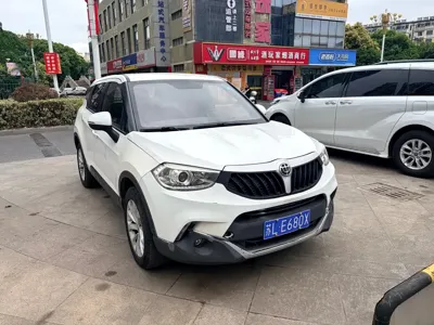 Zhonghua V3 · 2015 год