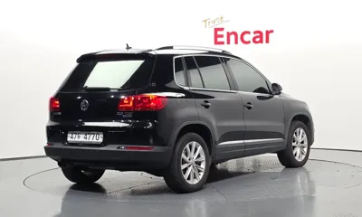 Volkswagen Tiguan 2015, 90867 км, за 5513.98 USD