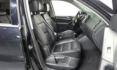 Volkswagen Tiguan 2015, 90867 км, за 5513.98 USD - фото 11