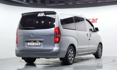Hyundai Starex 2018, 69571 км, за 10378.35 USD