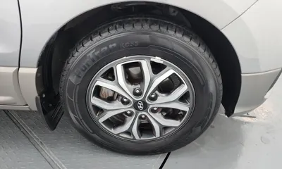 Hyundai Starex 2018, 69571 км, за 10378.35 USD