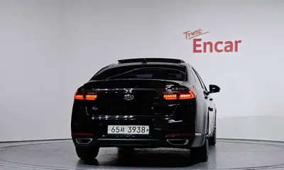 Kia K7 2018, 76611 км, за 10444.03 USD