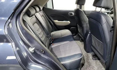 Hyundai Venue 2020, 84375 км, за 8457.22 USD - фото 12