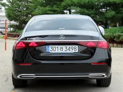Mercedes-Benz E-Class 2024, 39216 км, за 33811.09 USD