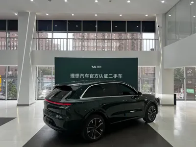 Li Auto Li L6 2025, 6000 км, за 31510.46 USD