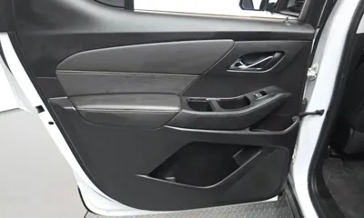 ChevroletGMDaewoo Traverse 2020, 49425 км, за 15287.55 USD - фото 25