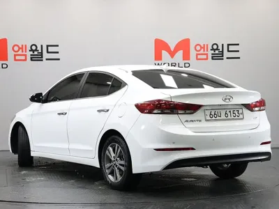 Hyundai Avante 2016, 100209 км, за 6277.1 USD