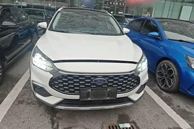 Ford Focus 2021, 45500 км, за 11284 USD