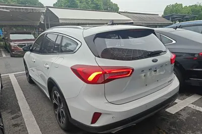 Ford Focus 2021, 45500 км, за 11284 USD