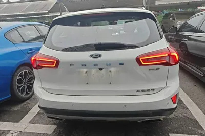 Ford Focus 2021, 45500 км, за 11284 USD