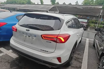 Ford Focus 2021, 45500 км, за 11284 USD - фото 6