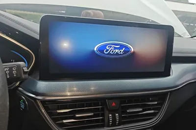 Ford Focus 2021, 45500 км, за 11284 USD - фото 15