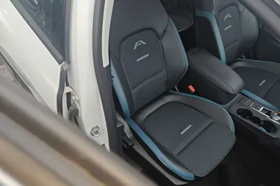 Ford Focus 2021, 45500 км, за 11284 USD - фото 19