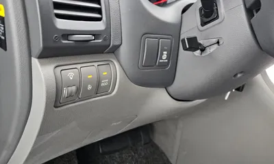Kia Canival 2013, 115845 км, за 3150.85 USD - фото 19