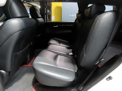 Kia Mohave 2017, 180000 км, за 8671.46 USD - фото 16