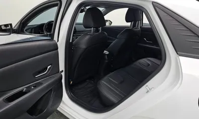 Hyundai Avante 2022, 59071 км, за 10288.46 USD - фото 18