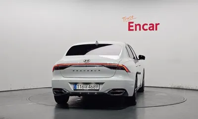 Hyundai Grandeur 2020, 112435 км, за 13154.42 USD