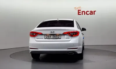 Hyundai Sonata 2015, 121568 км, за 6240.14 USD