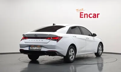 Hyundai Avante 2021, 134902 км, за 8143.33 USD