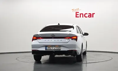 Hyundai Avante 2021, 134902 км, за 8143.33 USD