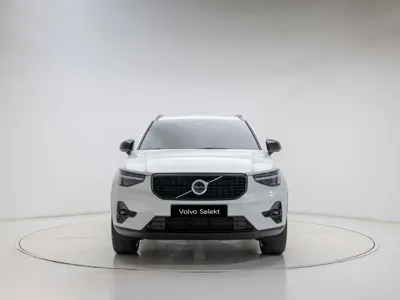 Volvo XC40 2026, 301 км, за 29253.06 USD