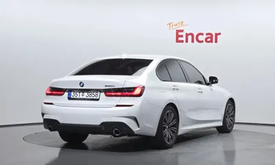 BMW 3-Series 2022, 78835 км, за 20781.77 USD