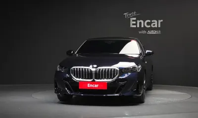 BMW 5-Series 2025, 12595 км, за 58421.95 USD