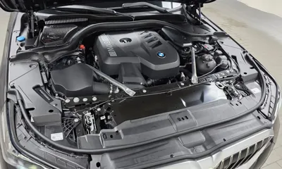 BMW 5-Series 2025, 12595 км, за 58421.95 USD - фото 6