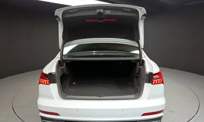 Audi A6 2022, 21097 км, за 24050.21 USD - фото 20