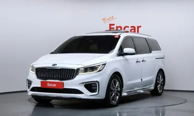 Kia Canival · 2019 год