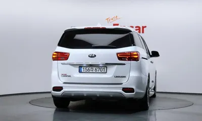 Kia Canival 2019, 153025 км, за 10769.74 USD