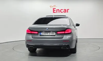 BMW 5-Series 2023, 23431 км, за 27254.7 USD