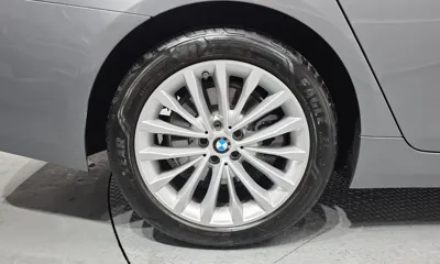 BMW 5-Series 2023, 23431 км, за 27254.7 USD