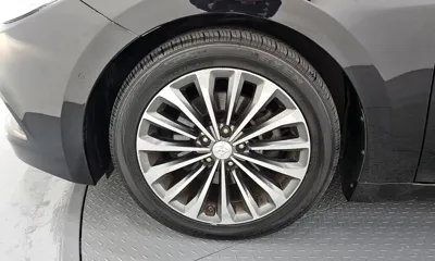 Hyundai Grandeur 2013, 145109 км, за 3711.24 USD