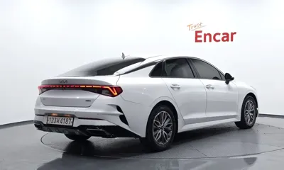 Kia K5 2023, 135992 км, за 10444.22 USD