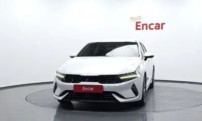 Kia K5 2023, 135992 км, за 10444.22 USD