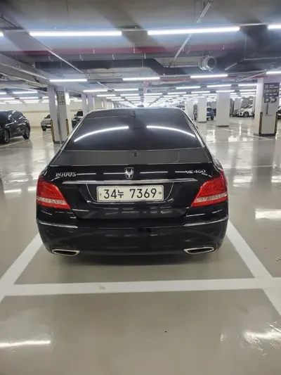 Hyundai Equus 2010, 242300 км, за 2605.86 USD