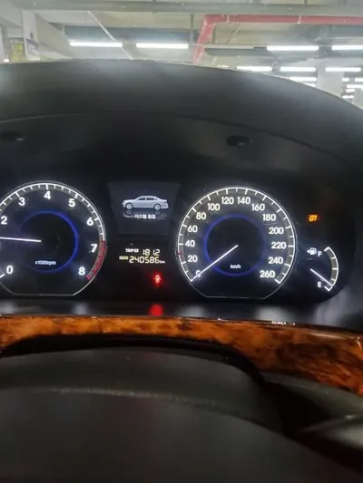 Hyundai Equus 2010, 242300 км, за 2605.86 USD - фото 8