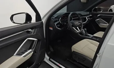 Audi Q3 2025, 5654 км, за 37088.09 USD - фото 11