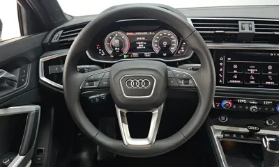 Audi Q3 2025, 5654 км, за 37088.09 USD - фото 13