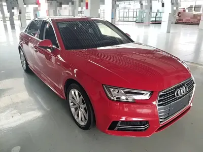 Audi A4L 2018, 69800 км, за 12557.28 USD